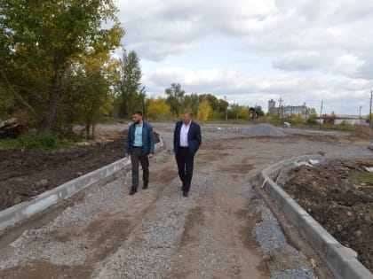 В ужурском центральном парке начались работы по обустройству автогородка