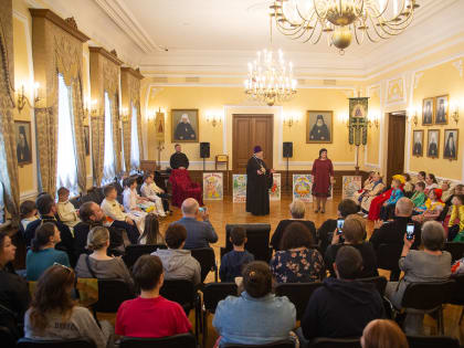 Правящий архиерей посетил концерт красноярских православных гимназистов