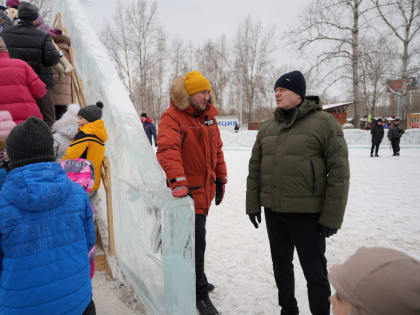 Мэр Красноярска проверил ледовые городки в столице края