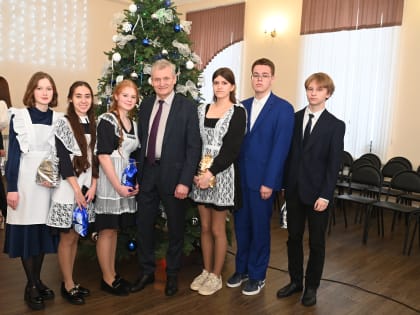 Встреча главы с лучшими учениками школ города