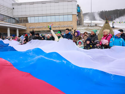 Михаил Котюков посетил историческую реконструкцию в Фанпарке «Бобровый лог»