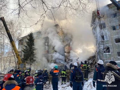 Число погибших при взрыве газа в Новосибирске возросло до двенадцати