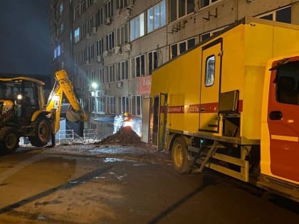 В Красноярске отремонтировали прорыв теплосети на Марковского
