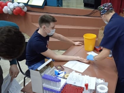 Студенты Красноярского индустриально-металлургического техникума стали донорами