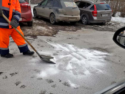 В Красноярске не разрешили сыпать химикат на дороги