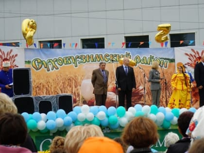 Петр Гаврилов поздравил сухобузимцев с  95-летием района