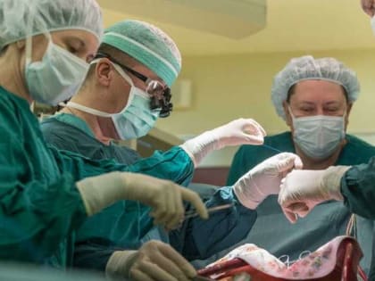 В Красноярске врачи прооперировали молодую пациентку с огромной опухолью сердца