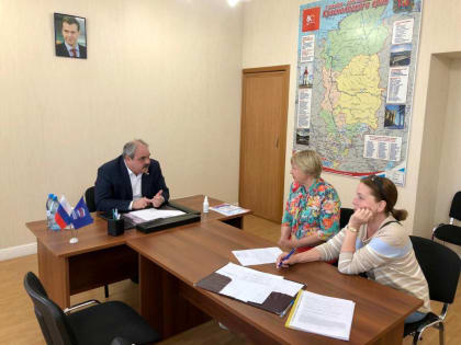Алексей Веллер провел прием граждан