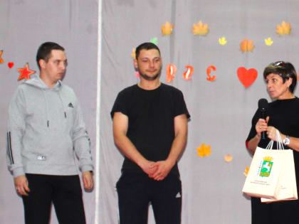 В деревне Гляден чествовали героических земляков- участников СВО