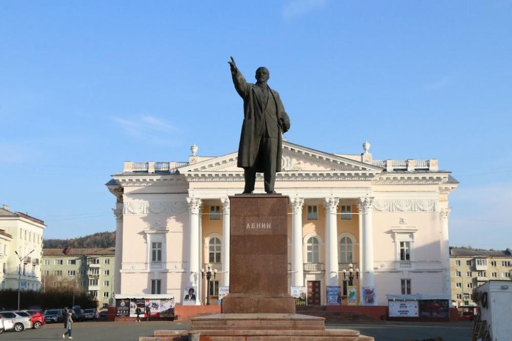 Красноярский край ленина. Площадь Ленина Железногорск Красноярский край. Памятник Ленину в Железногорске Красноярского края. Железногорск памятник Ленину. Железногорск Красноярский памятник Ленину.