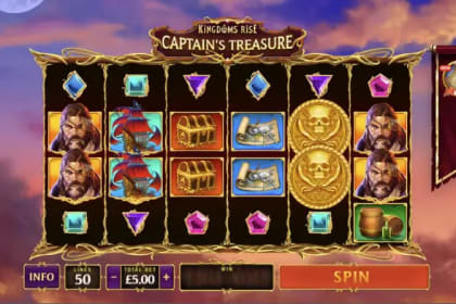 Kingdoms Rise: Captain's Treasure gameplay image