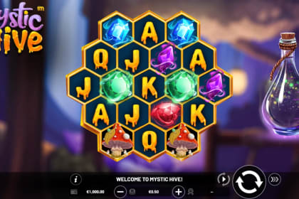 Mystic Hive gameplay image