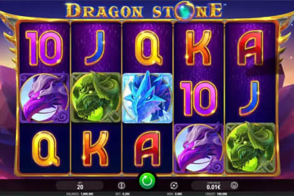 Dragon Stone gameplay image