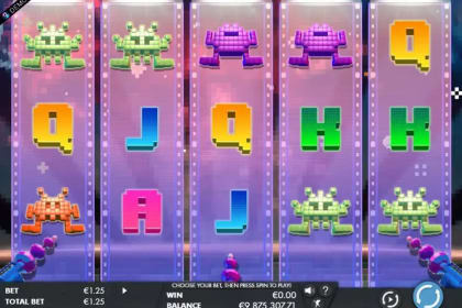 8 Bit Intruders gameplay image