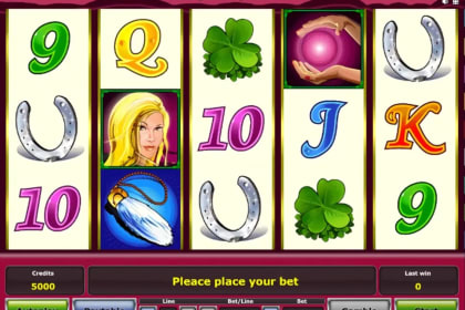 Lucky Lady's Charm gameplay image