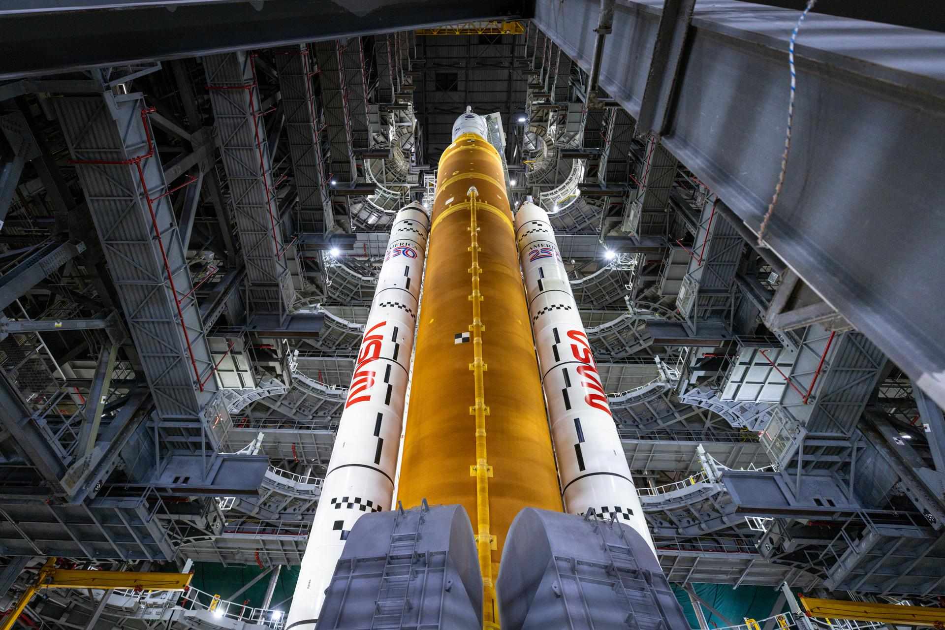 NASA Artemis II SLS rocket rolling back to Vehicle Assembly Building February 25 2026