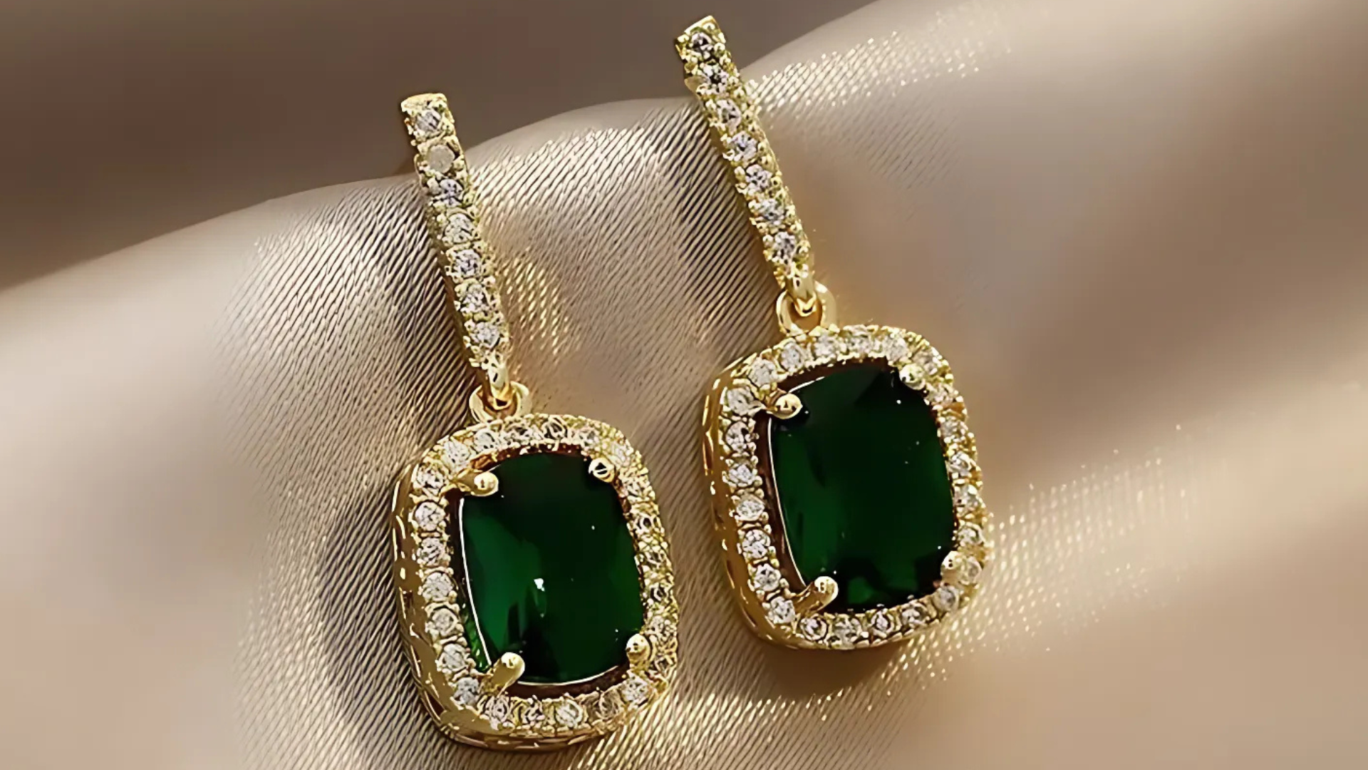 Exquisite earring design with a unique style