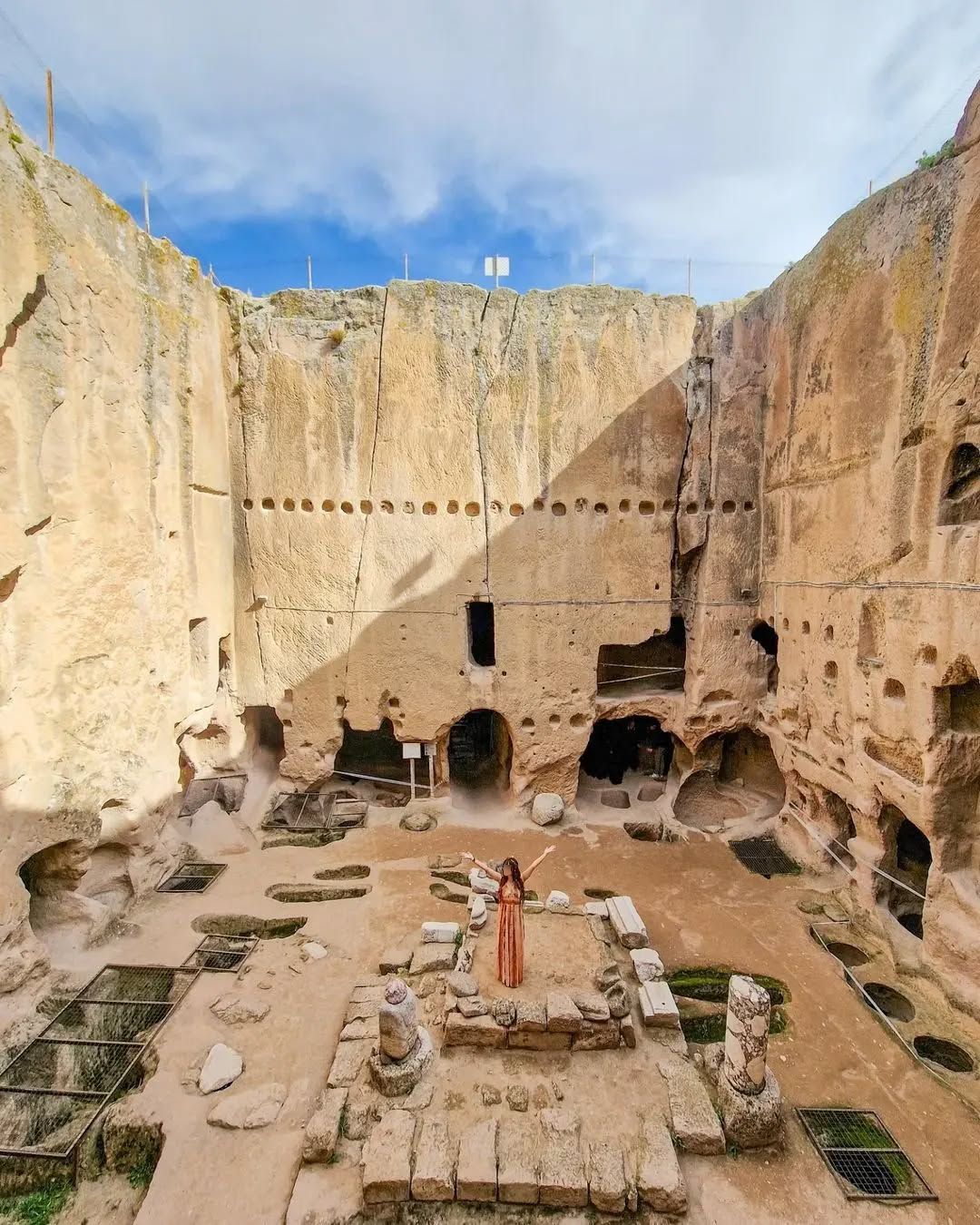 Gümüşler Manastırı