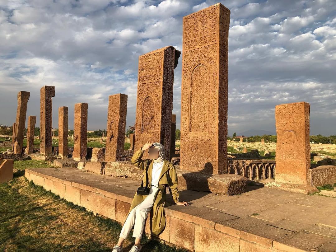 Ahlat Selçuklu Mezarları