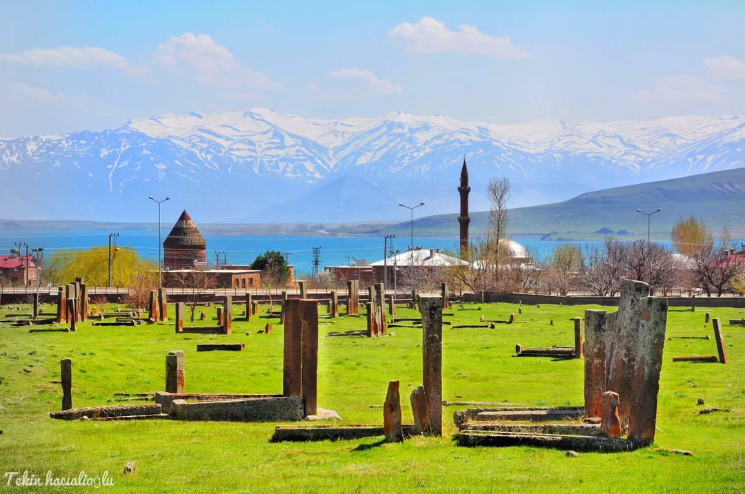 Ahlat Selçuklu Mezarları
