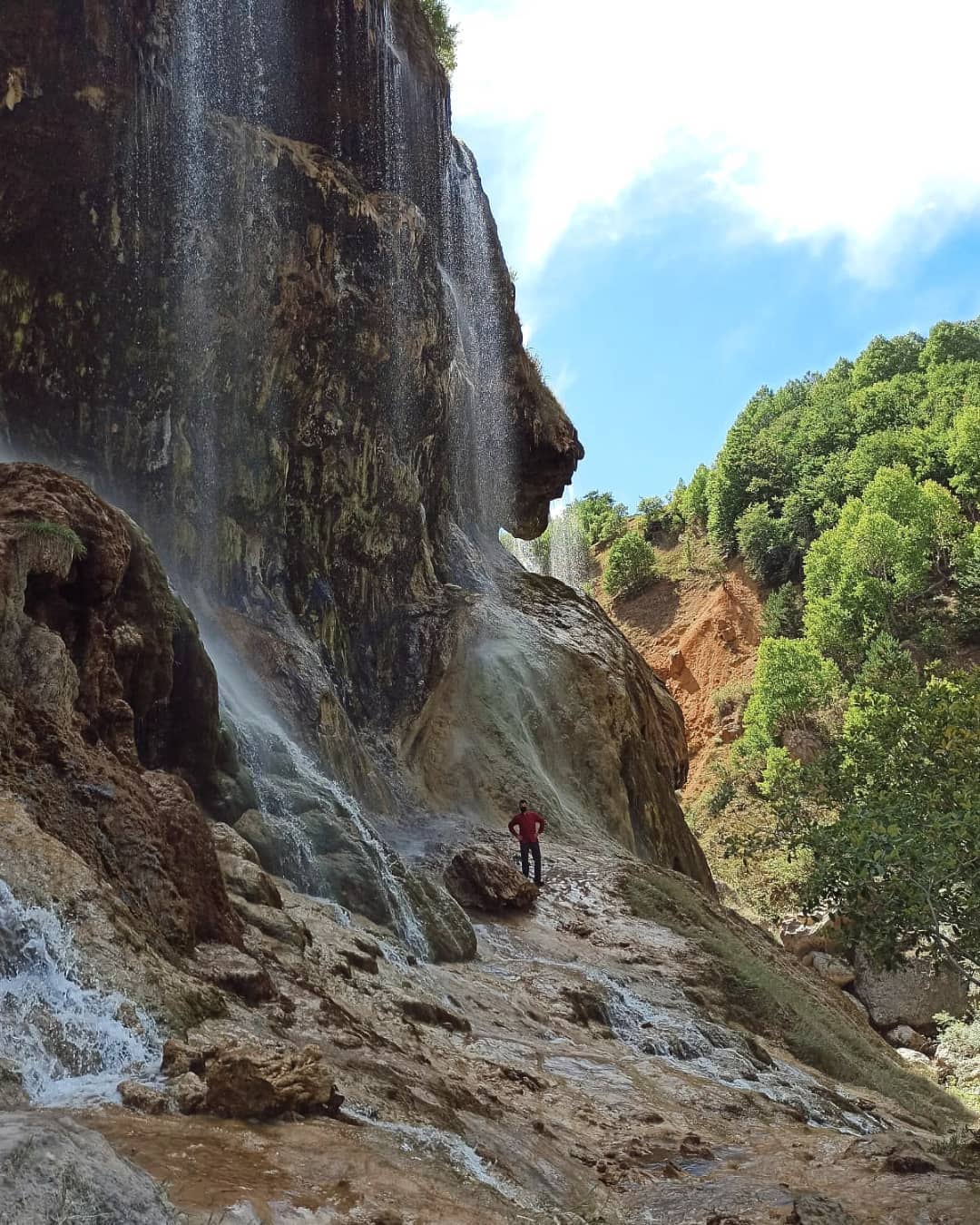 Dipsizgöl Şelalesi