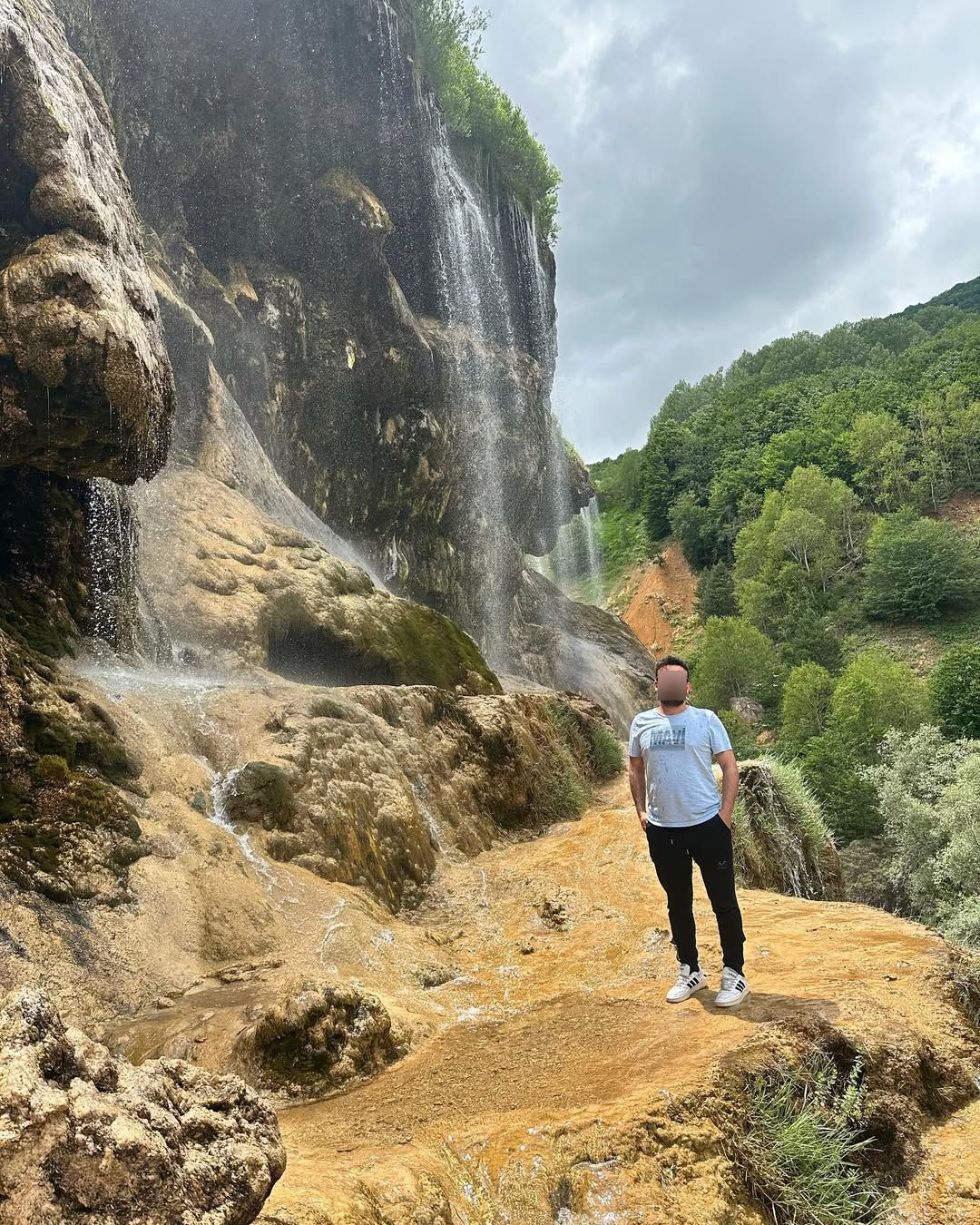 Dipsizgöl Şelalesi