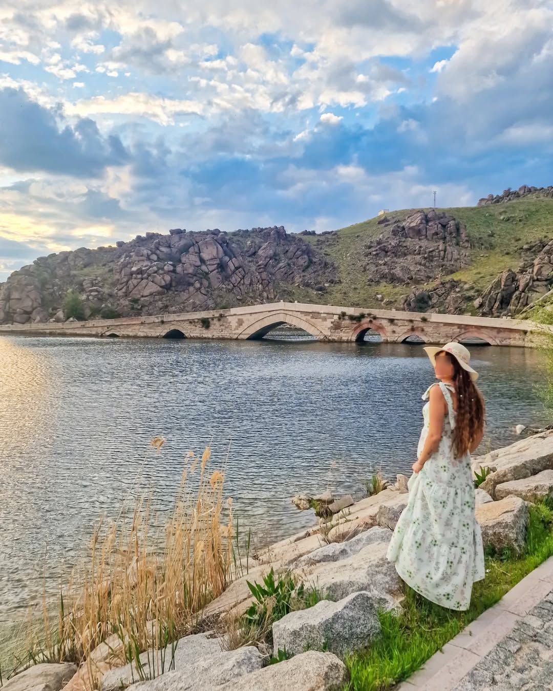 Çeşnigir Köprüsü