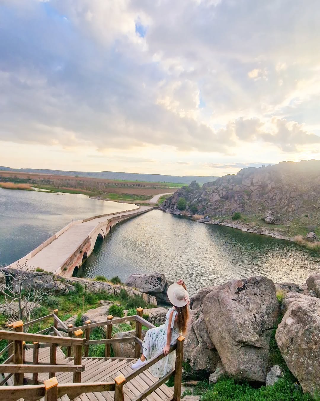 Çeşnigir Köprüsü