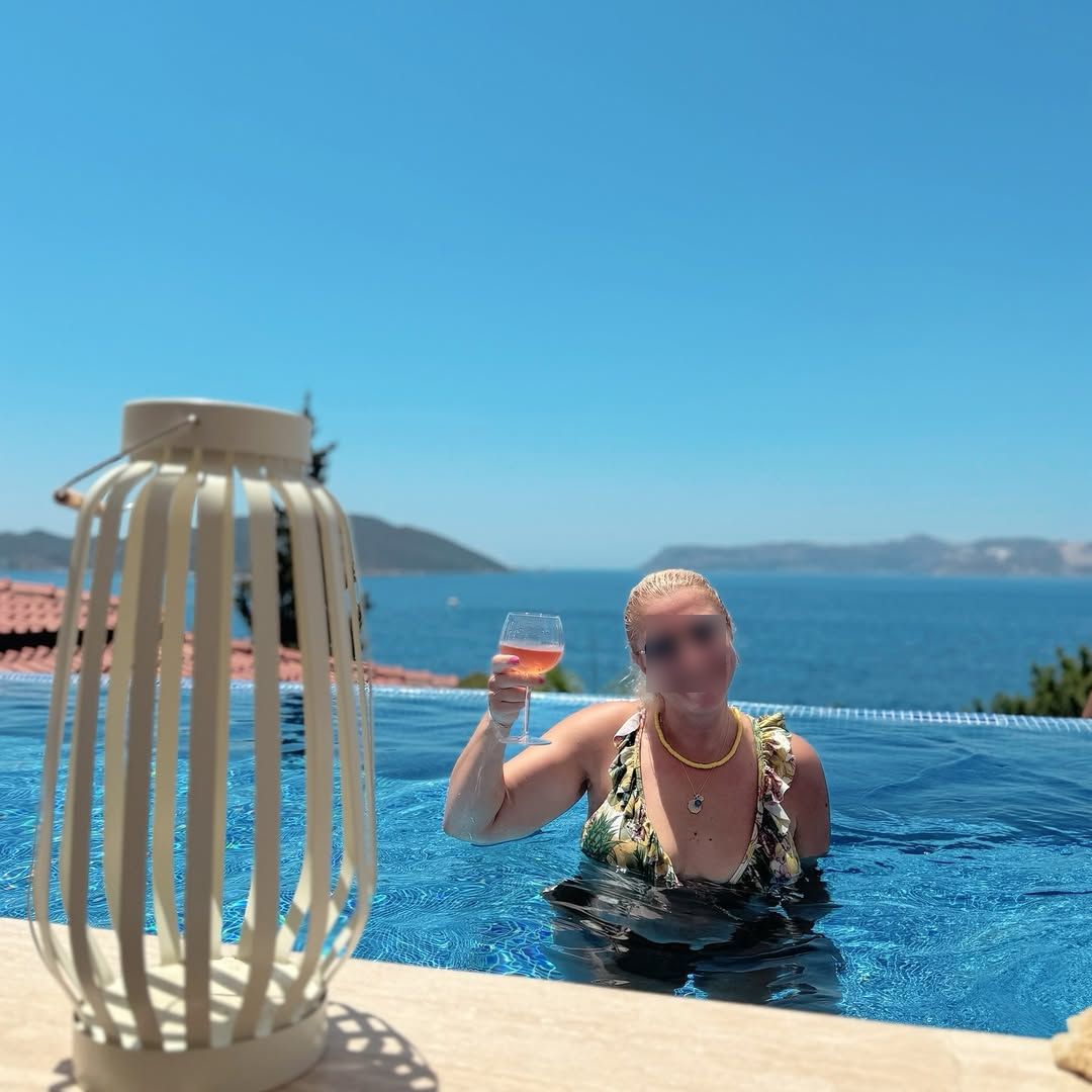 Nur Beach Hotel