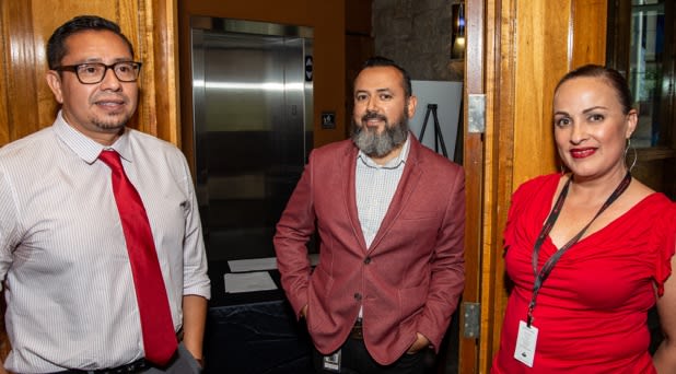 Latino employees at a CONEXIÓN event