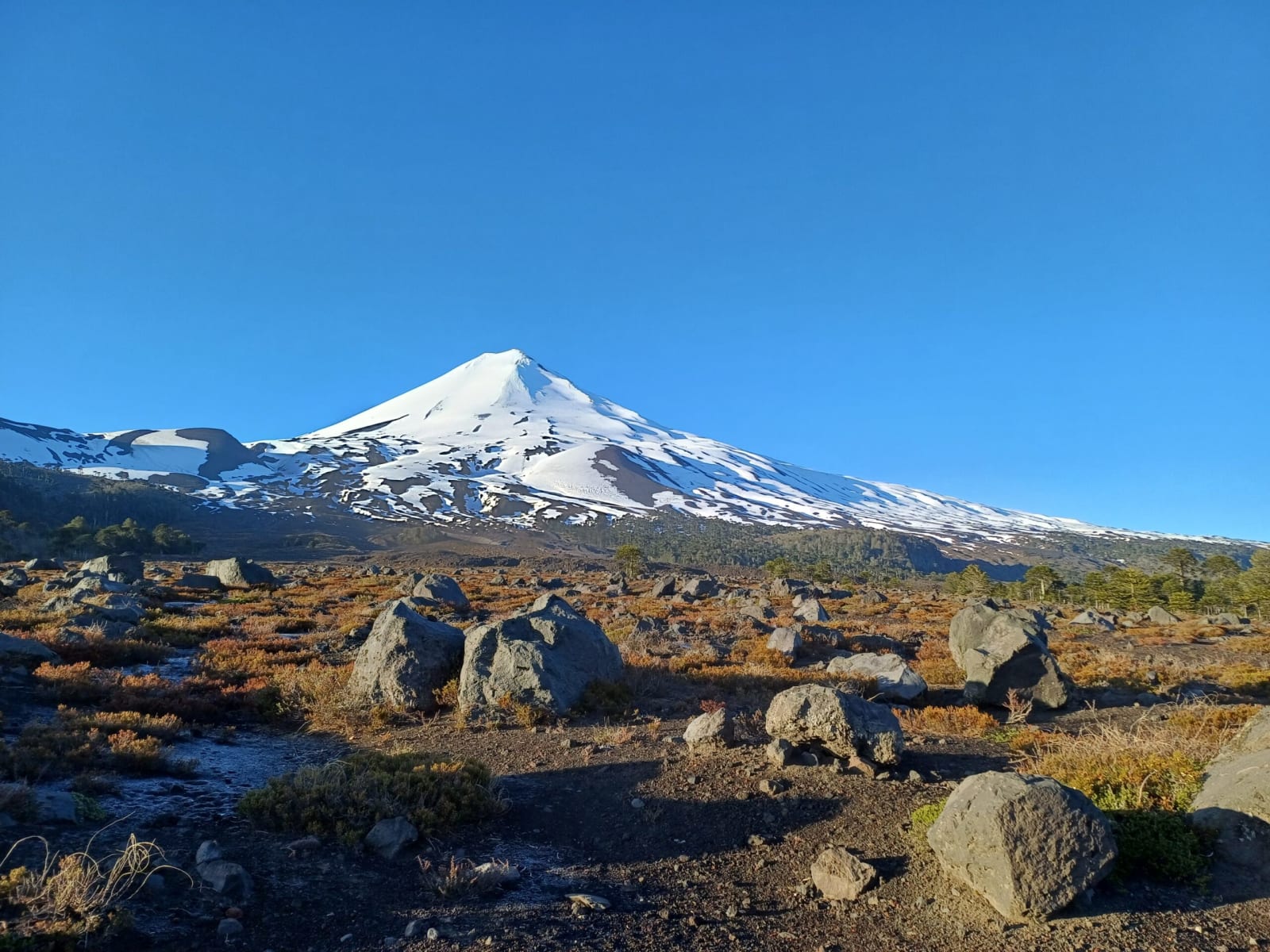 Volcanes de los Andes · Chile — De Los Lagos