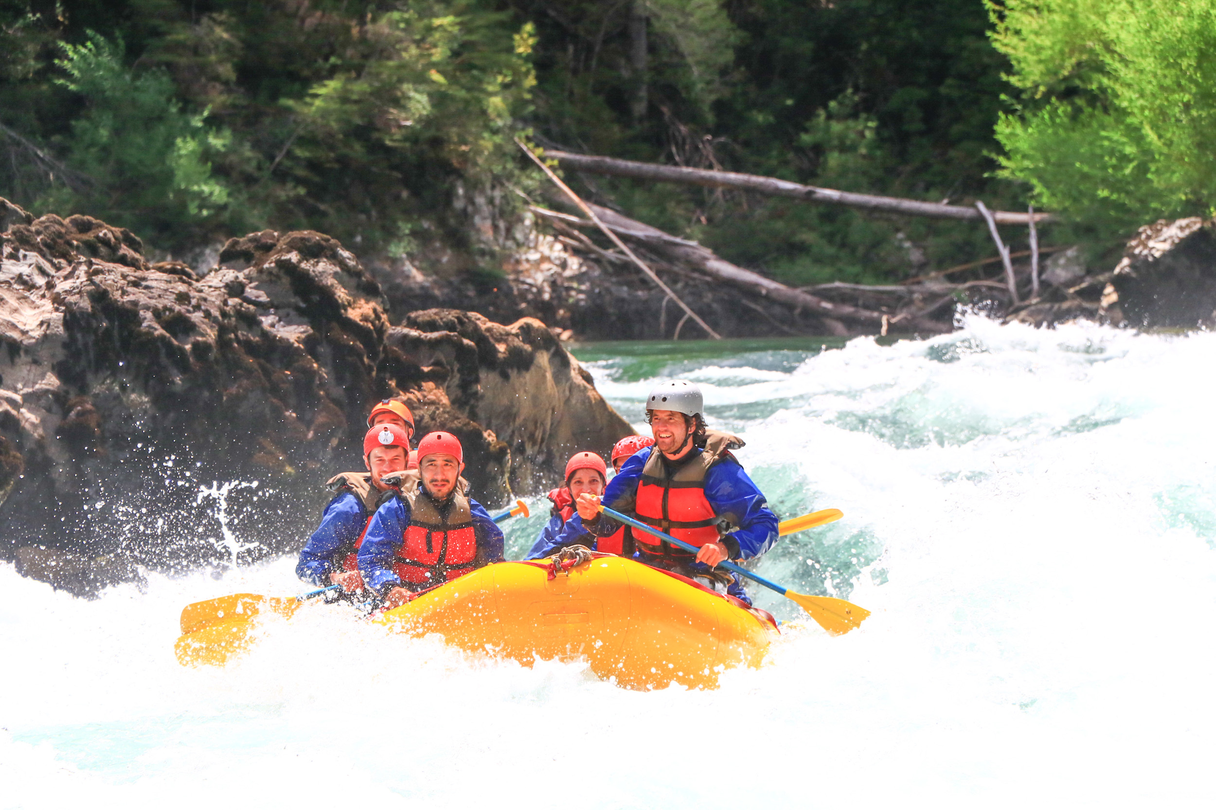 Paso León · Trekking & Rafting