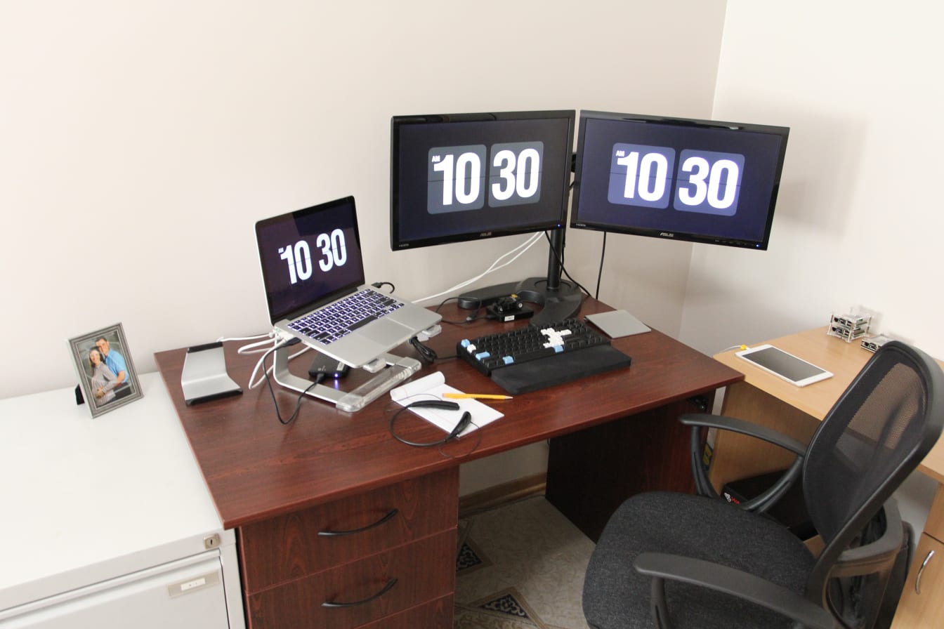 Space for dad to have his office at home!