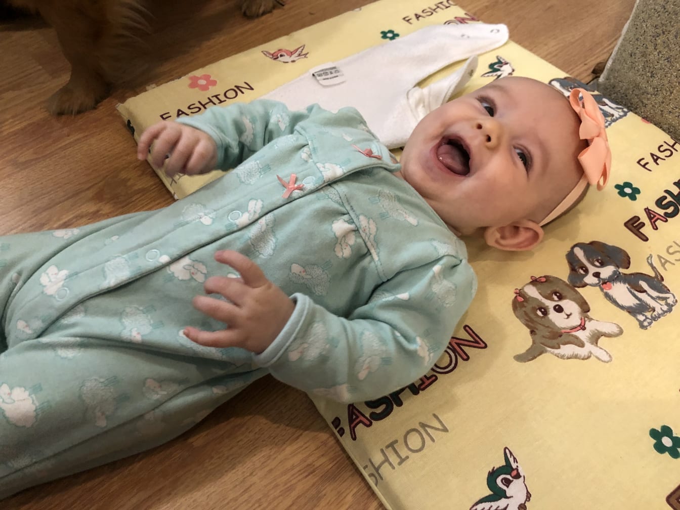 Little Mia is a pretty happy kid. We love her precious smiles! 🥰