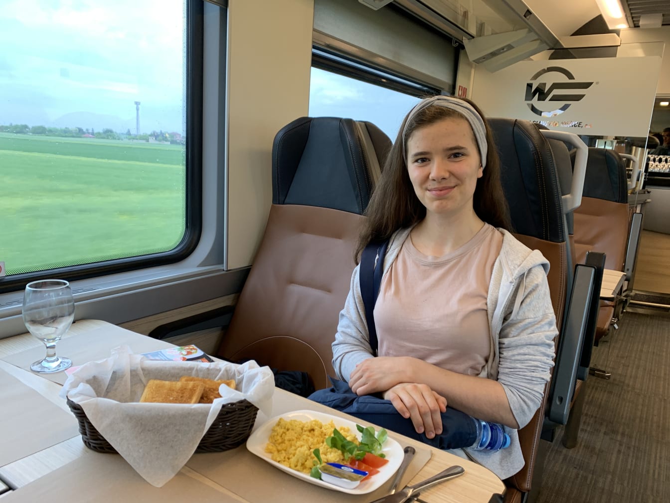 We even got to have breakfast in the dining car. 😋