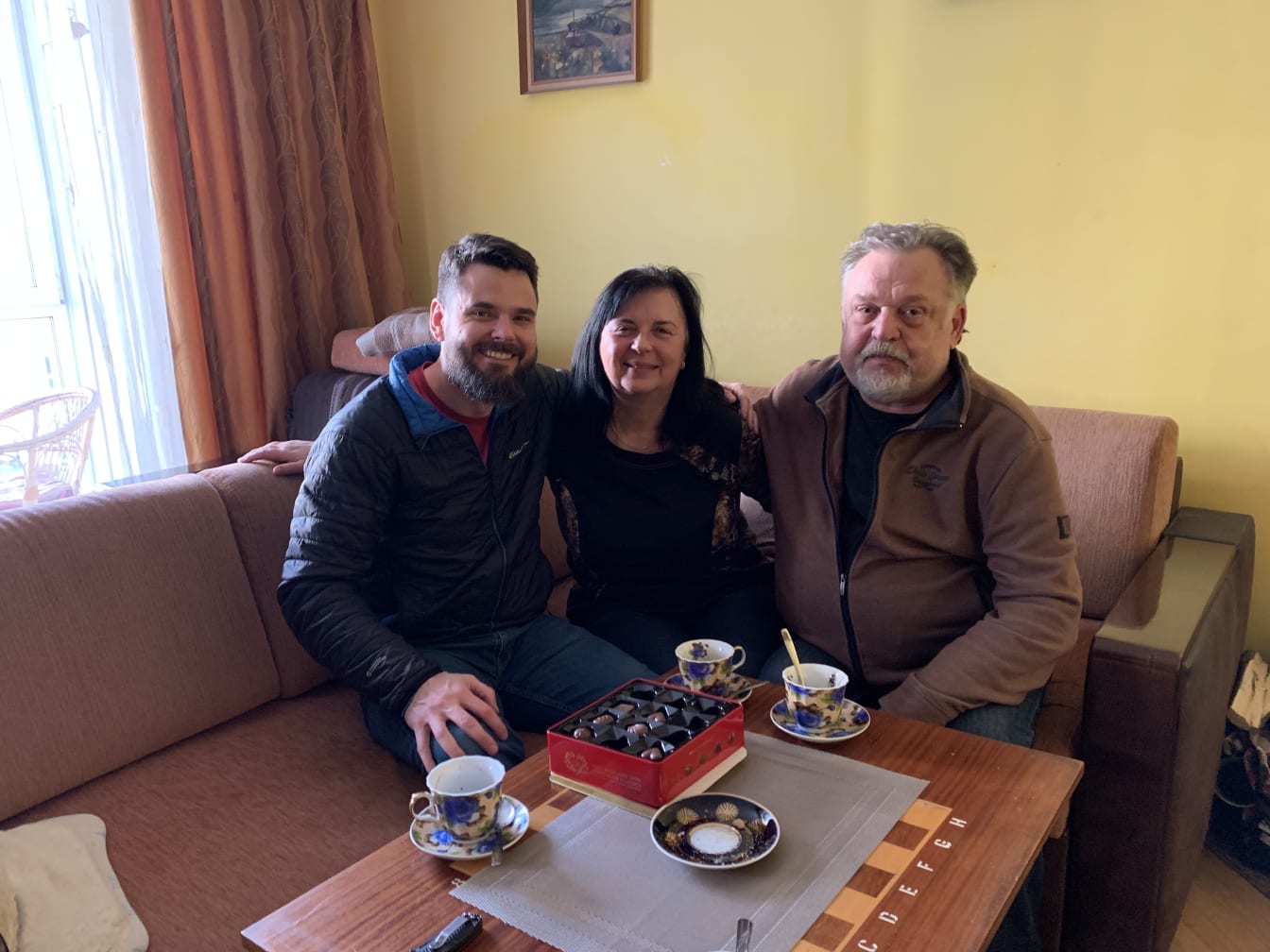 It was great to stop in for a visit with our upstairs neighbors, Lyudmila and Ihor. Lyudmila recently commented to me that they miss the sound of all our little kids “pattering around”. I’ve assured her that we will do our best to make sure she hears them again. 🥰