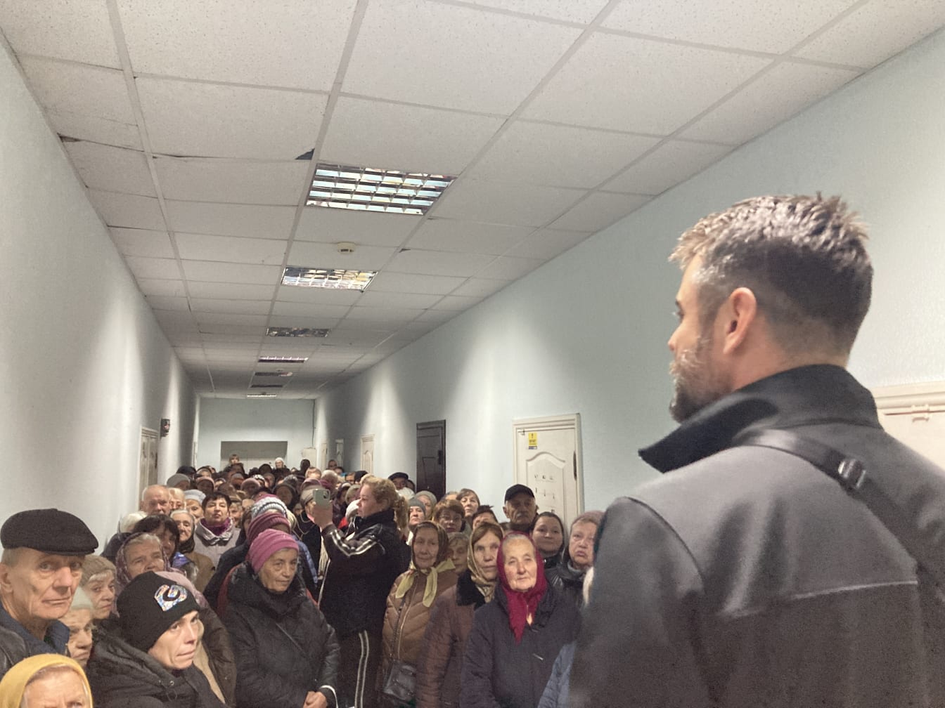 Joshua preaches the Gospel at the meeting in Zhytomyr.