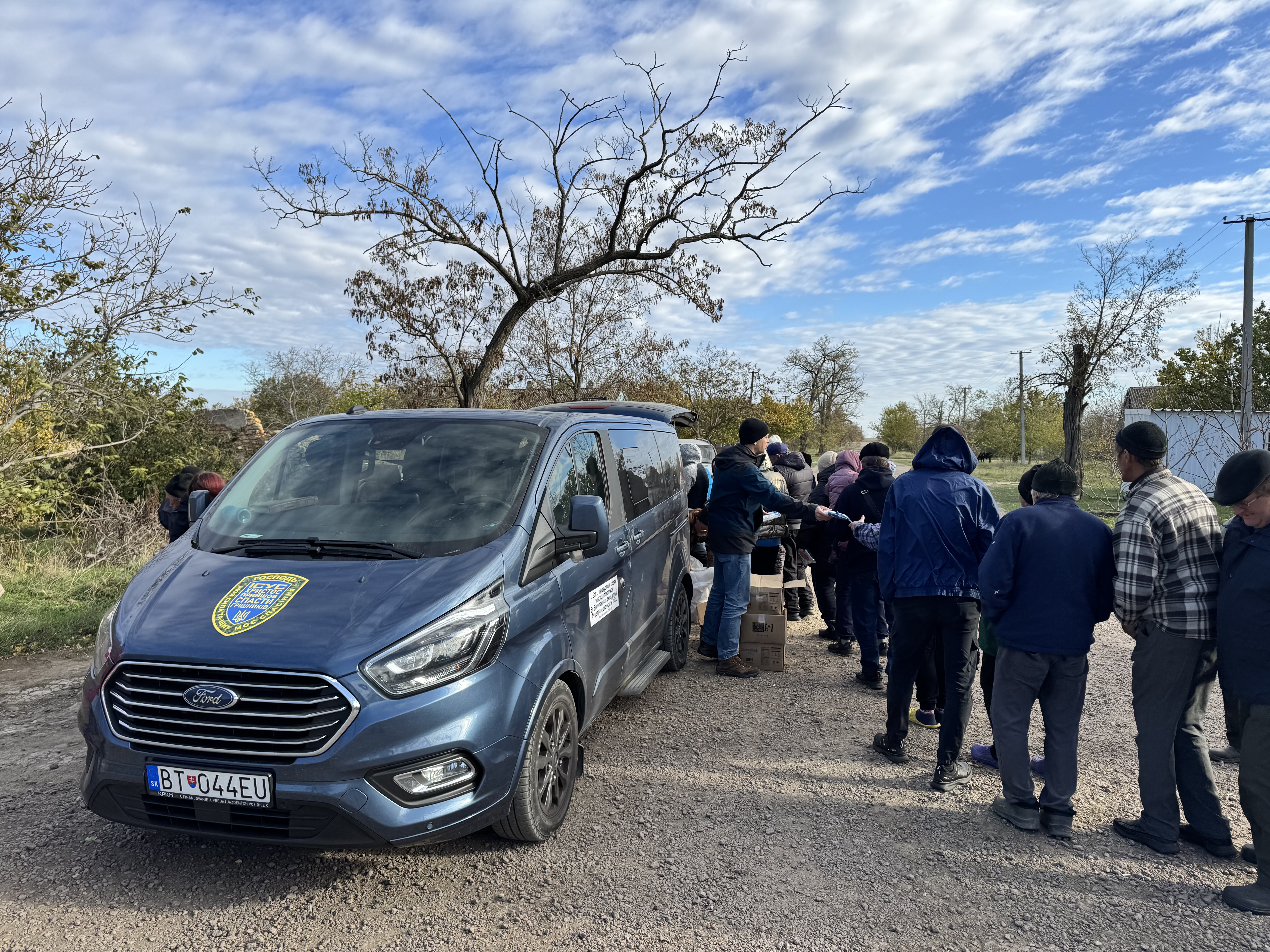 Team distributing aid - November 2024