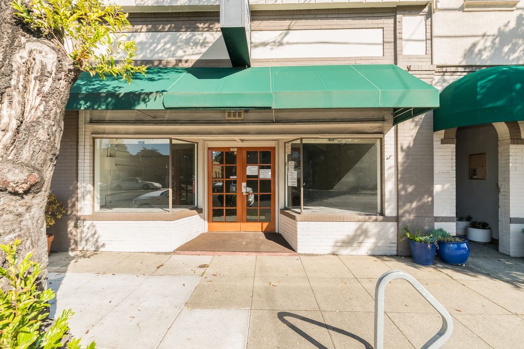 2717 Encinal Ave 