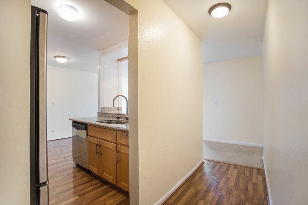 960 Shorepoint Ct. #311 