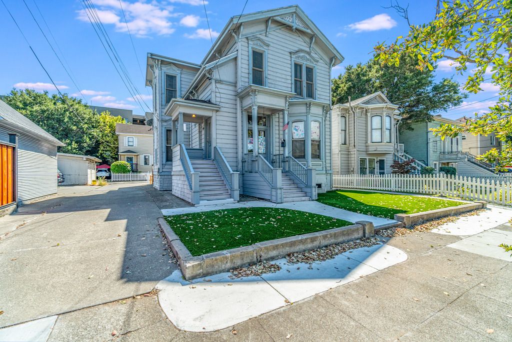 1626 Santa Clara Ave 
