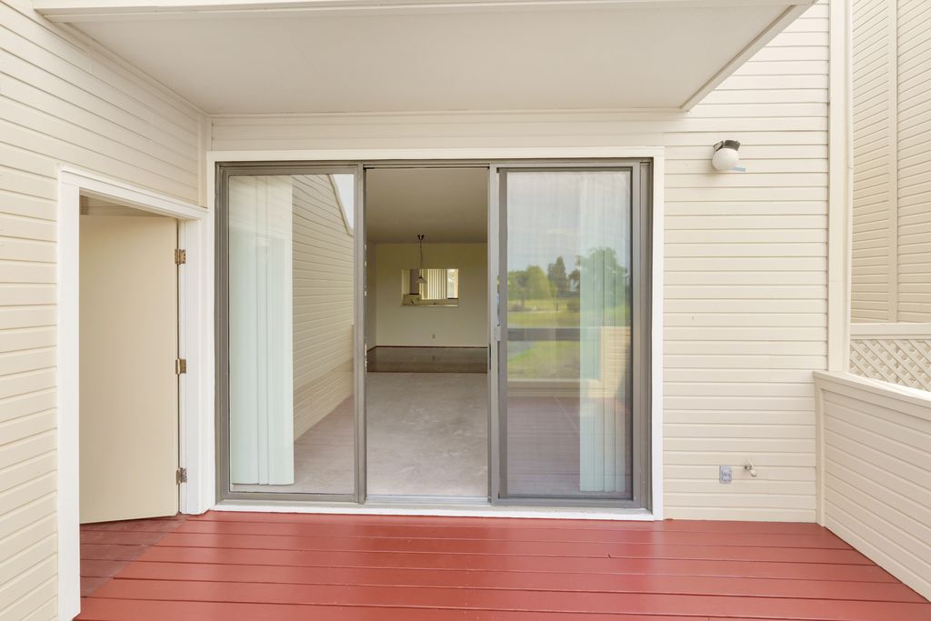 17 Kingsburg Court