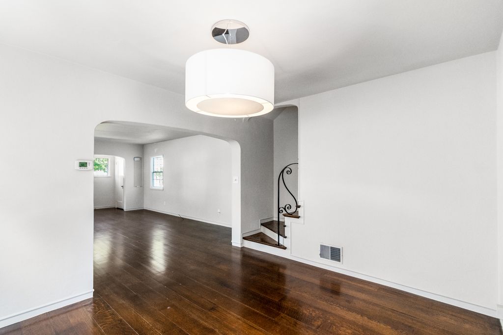 2934 Windsor