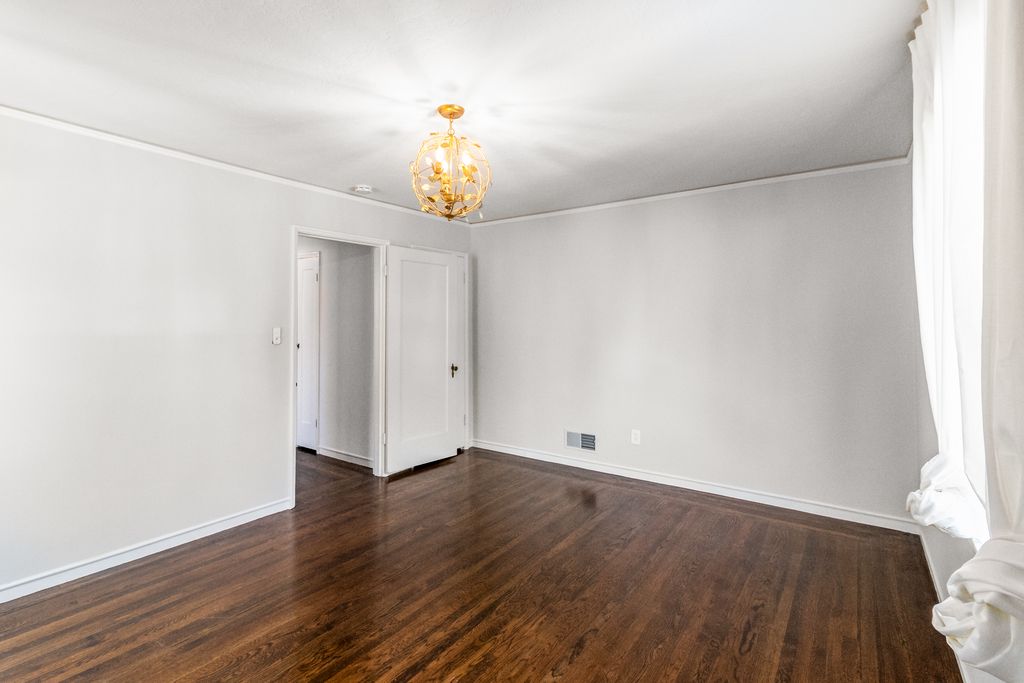 2934 Windsor