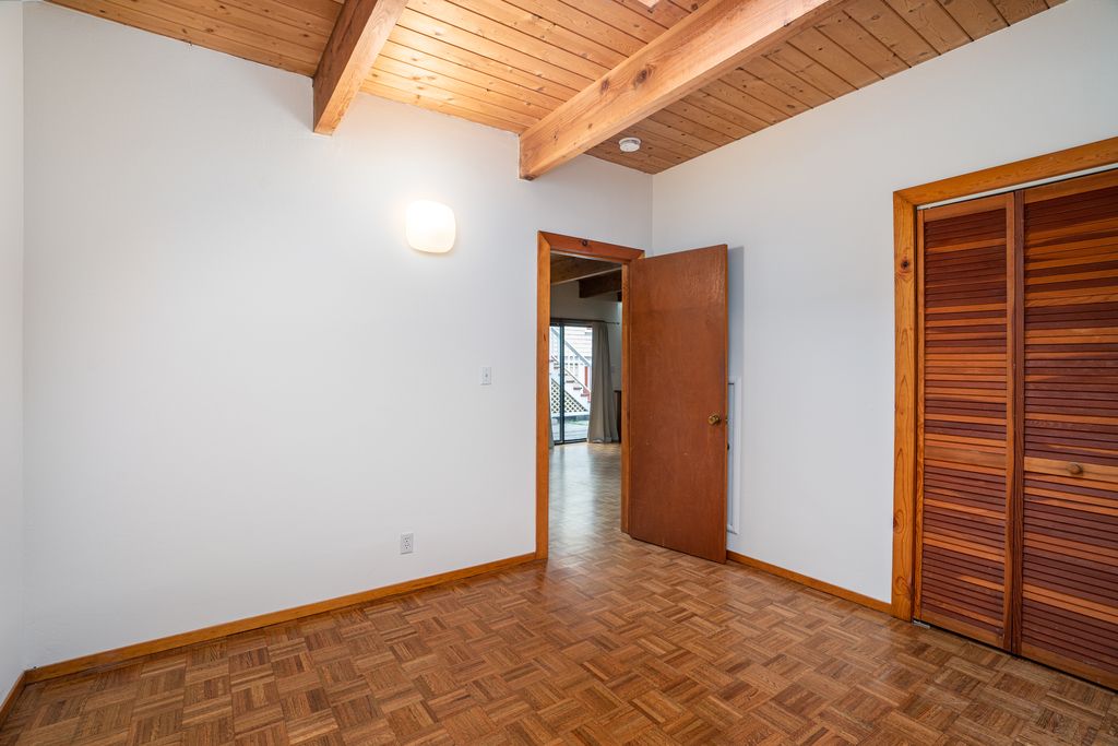 928 Lafayette Street #6