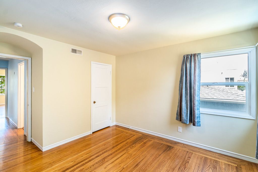 123 Santa Clara Ave