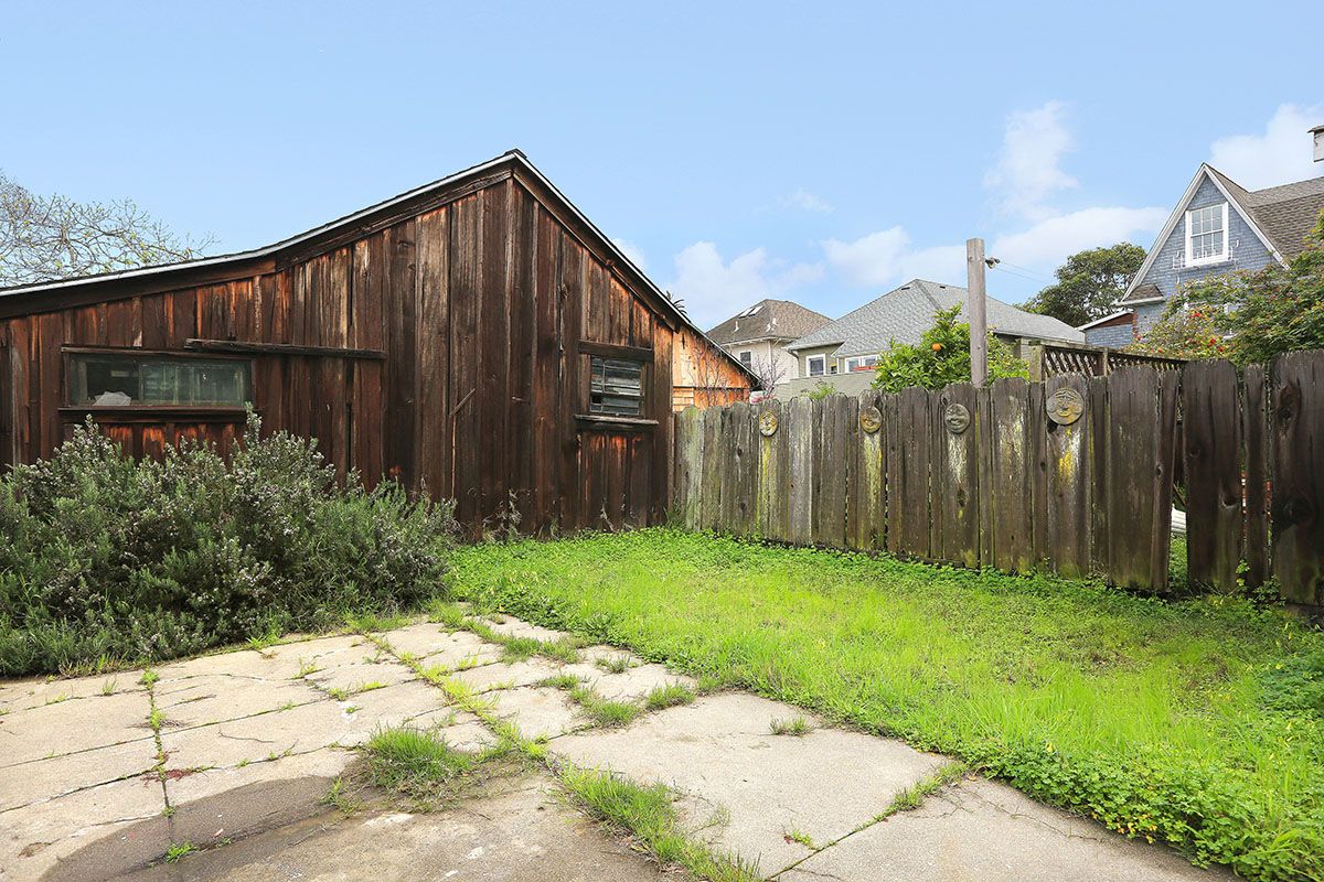 322 Lincoln Avenue