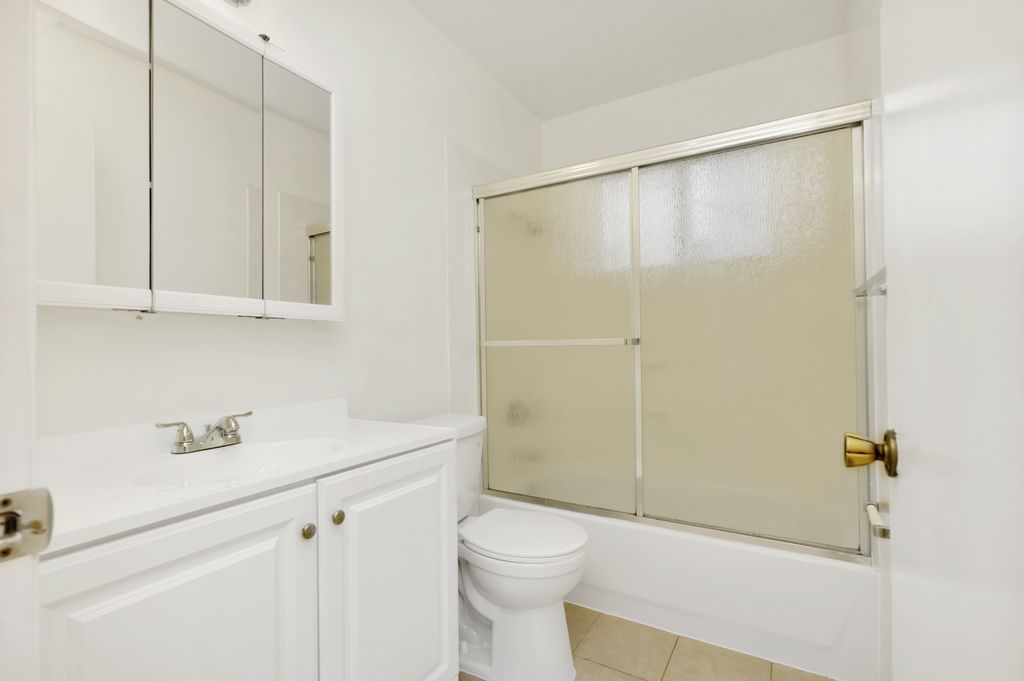 1336 Broadway #C