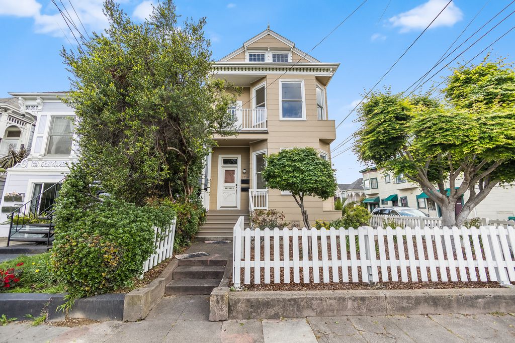 1718 Lincoln Ave - Lower unit 