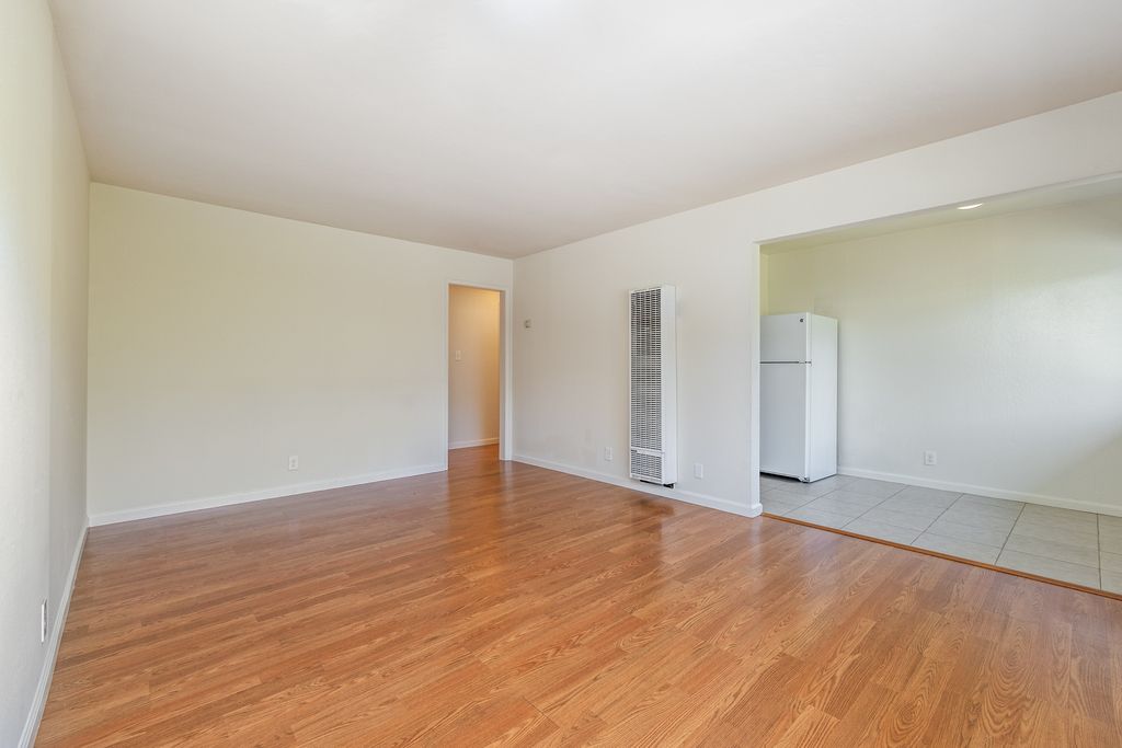 2136 Lincoln Ave #H